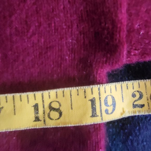 FILORO Cashmere V-Neck Sweater, Merlot, Size XS, NWT - Picture 9 of 16